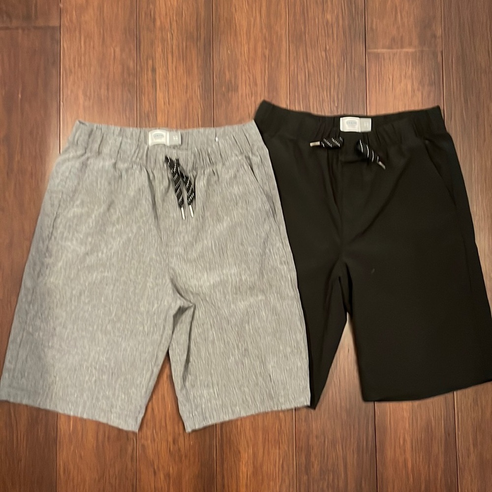 Old Navy Pack of 2 shorts